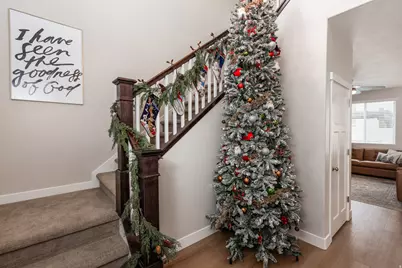 1083 W Stonehaven Dr, North Salt Lake, UT 84054 - Photo 2