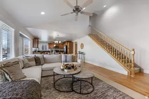 3352 W 10235 S, South Jordan, UT 84095 - Photo 8