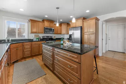 3352 W 10235 S, South Jordan, UT 84095 - Photo 12