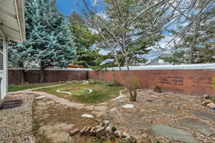 730 E Village Way, Sandy, UT 84094 - Photo 8