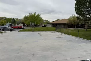 4634 S Mt Baldy Dr W, Taylorsville, UT 84123 - Photo 26