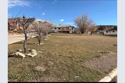 47 B St, Helper, UT 84526 - Photo 4