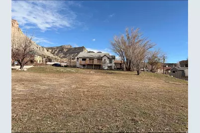 47 B St, Helper, UT 84526 - Photo 14