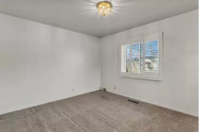 2242 E Kensington Ave S, Salt Lake City, UT 84108 - Photo 16