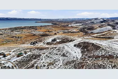 574 N Crestview Dr, Garden City, UT 84028 - Photo 8