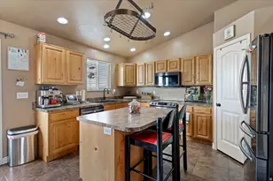 5999 S 3200 W, Roy, UT 84067 - Photo 10