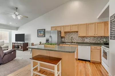 215 Lyman Ln, Bountiful, UT 84010 - Photo 8