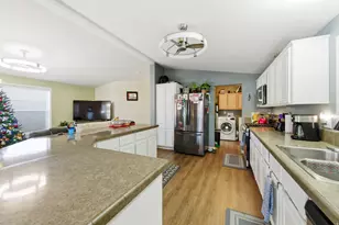 989 Yucca Dr W, Taylorsville, UT 84123 - Photo 4