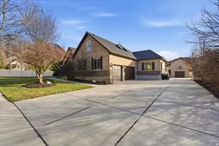 512 E Ridge Dr, Alpine, UT 84004 - Photo 2