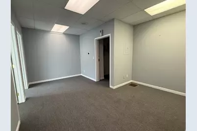 6589 S 1300 E #100, Murray, UT 84121 - Photo 4