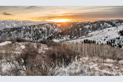 2560 S Valley View Rd #1, Wanship, UT 84017 - Photo 4