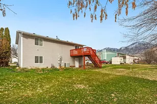 393 Lakewood Dr, Provo, UT 84601 - Photo 32