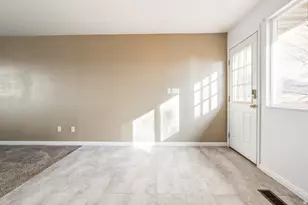 393 Lakewood Dr, Provo, UT 84601 - Photo 14