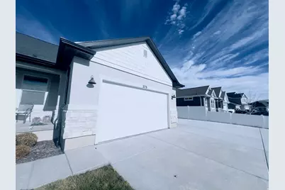 373 E Gilbert Peak Way, Eagle Mountain, UT 84005 - Photo 4