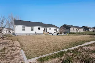 2026 E Saddleback View Dr, Enoch, UT 84721 - Photo 32