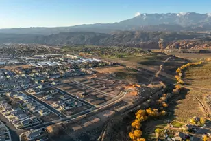 369 N Fire Rock Way, Hurricane, UT 84737 - Photo 4