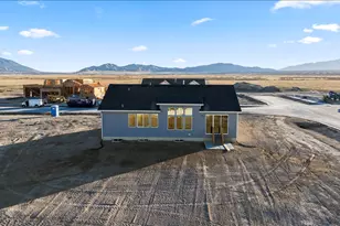 593 E Shelley Ln W, Grantsville, UT 84029 - Photo 32