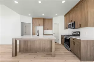 593 E Shelley Ln W, Grantsville, UT 84029 - Photo 8