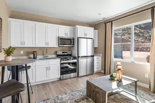 357 N Firerock Way, Hurricane, UT 84737 - Photo 8