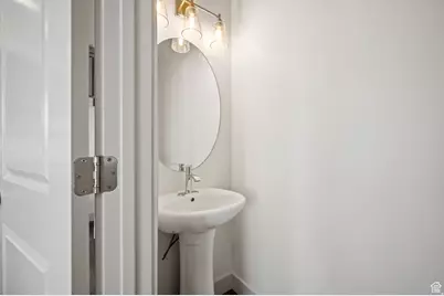 621 S 85 E #24, Smithfield, UT 84335 - Photo 6