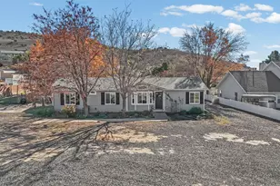 1217 W Topaz Rd, Saint George, UT 84770 - Photo 1