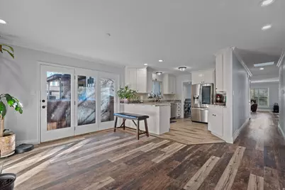 2101 E 6425 S, Holladay, UT 84121 - Photo 8