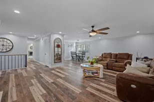 2101 E 6425 S, Holladay, UT 84121 - Photo 6