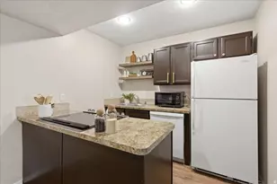 4824 S Highland Cir E, Holladay, UT 84117 - Photo 6