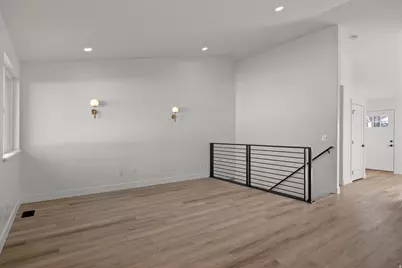 4976 W Wood Spring Dr, West Jordan, UT 84081 - Photo 4