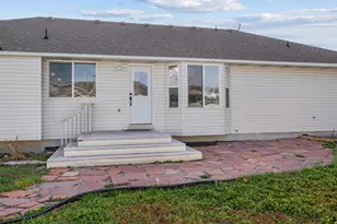 4976 W Wood Spring Dr, West Jordan, UT 84081 - Photo 26