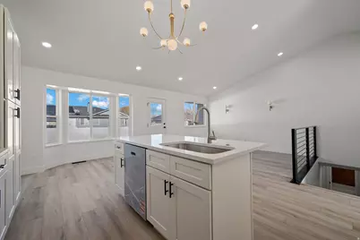 4976 W Wood Spring Dr, West Jordan, UT 84081 - Photo 10