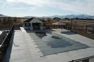 633 W Junegrass Ln, Stansbury Park, UT 84074 - Photo 4