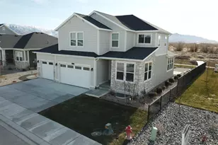 633 W Junegrass Ln, Stansbury Park, UT 84074 - Photo 2
