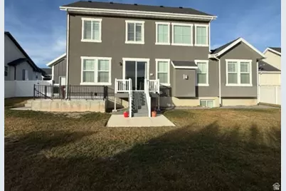 1416 E Erickson Knoll Ln, Eagle Mountain, UT 84005 - Photo 4