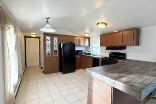 900 W Main St, Tremonton, UT 84337 - Photo 2