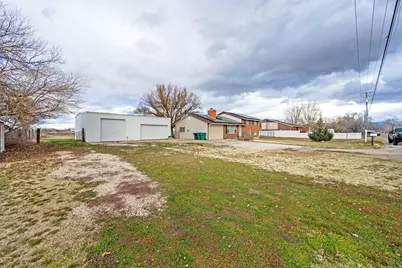 6360 W 5500 S, Hooper, UT 84315 - Photo 4