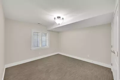 96 Village Square Rd, Centerville, UT 84014 - Photo 34