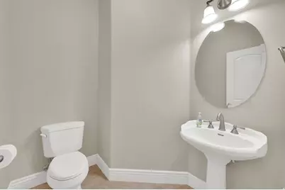 96 Village Square Rd, Centerville, UT 84014 - Photo 20