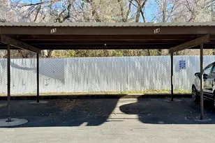 6048 S 2075 E, Holladay, UT 84121 - Photo 32