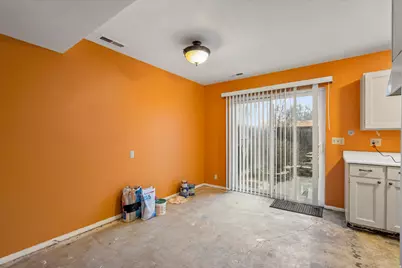 6048 S 2075 E, Holladay, UT 84121 - Photo 8