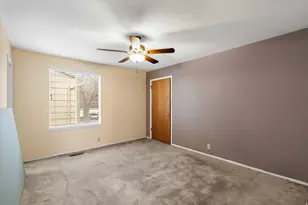 6048 S 2075 E, Holladay, UT 84121 - Photo 14
