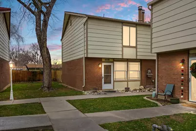 6048 S 2075 E, Holladay, UT 84121 - Photo 1
