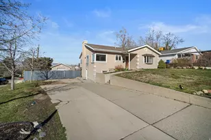4426 S 3035 E, Holladay, UT 84124 - Photo 1
