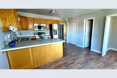 2881 N 450 E, North Ogden, UT 84414 - Photo 10