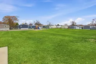 1251 W 400 N, Clearfield, UT 84015 - Photo 30