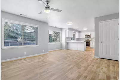 4109 S Highland Dr, Holladay, UT 84124 - Photo 4