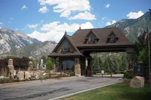 35 E Lone Holw Dr, Sandy, UT 84092 - Photo 64