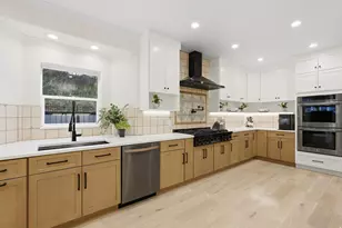 35 E Lone Holw Dr, Sandy, UT 84092 - Photo 20