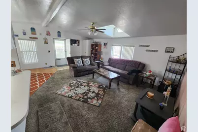 289 E Parkhill Way, Millcreek, UT 84107 - Photo 2