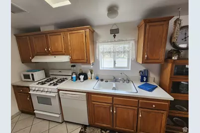 289 E Parkhill Way, Millcreek, UT 84107 - Photo 6